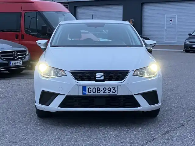 Valkoinen Viistoperä, Seat Ibiza – GOB-293