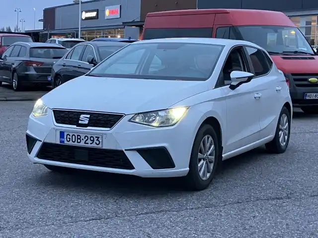 Valkoinen Viistoperä, Seat Ibiza – GOB-293