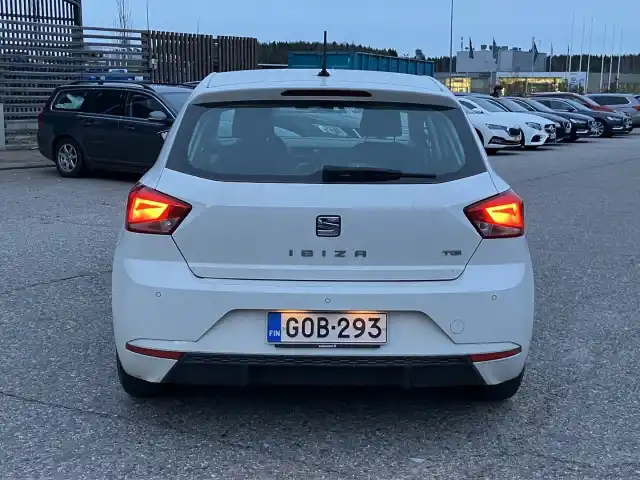 Valkoinen Viistoperä, Seat Ibiza – GOB-293