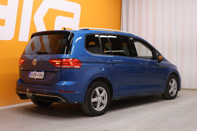 Sininen Tila-auto, Volkswagen Touran – GOB-496