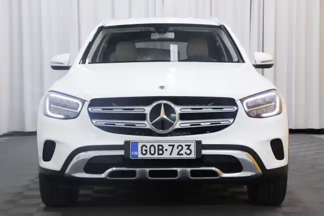 Valkoinen Maastoauto, Mercedes-Benz GLC – GOB-723