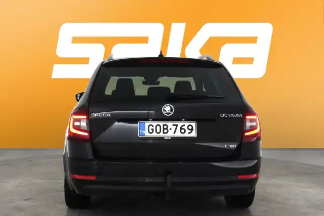 Musta Farmari, Skoda Octavia – GOB-769