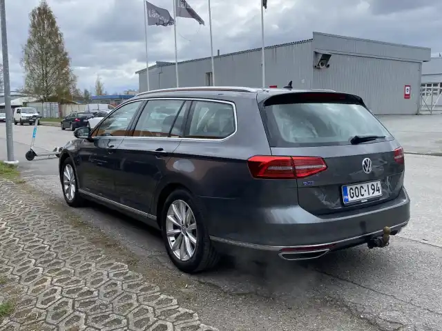 Harmaa Farmari, Volkswagen Passat – GOC-194