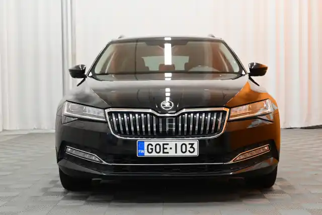 Musta Farmari, Skoda Superb – GOE-103