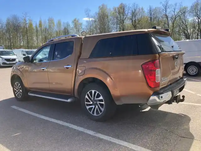 Ruskea Pakettiauto, Nissan NP300 – GOE-369