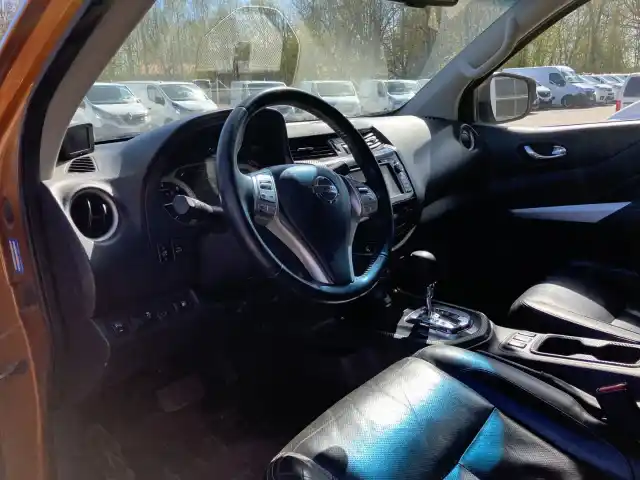 Ruskea Pakettiauto, Nissan NP300 – GOE-369