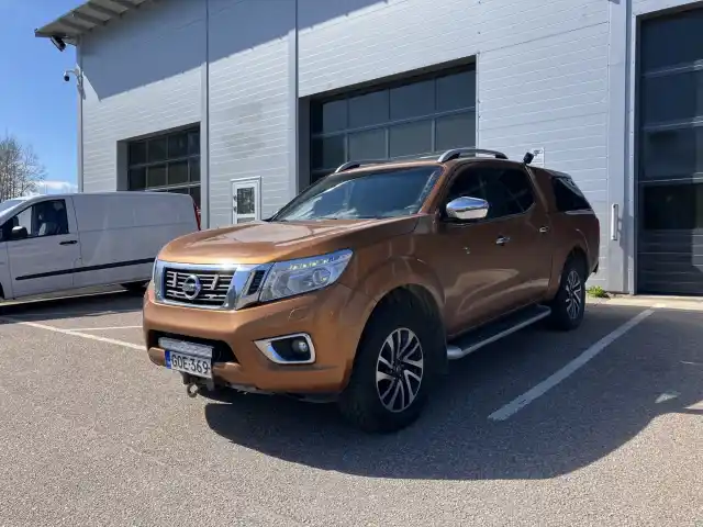 Ruskea Pakettiauto, Nissan NP300 – GOE-369