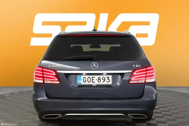 Sininen Farmari, Mercedes-Benz E – GOE-893