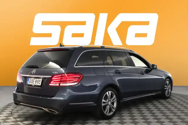 Sininen Farmari, Mercedes-Benz E – GOE-893