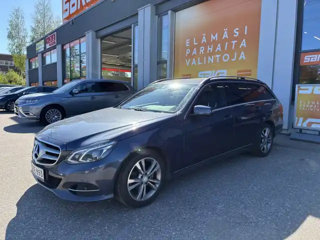 Sininen Farmari, Mercedes-Benz E – GOE-893