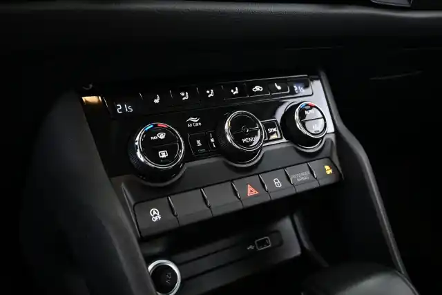 Valkoinen Maastoauto, Skoda Kodiaq – GOF-630
