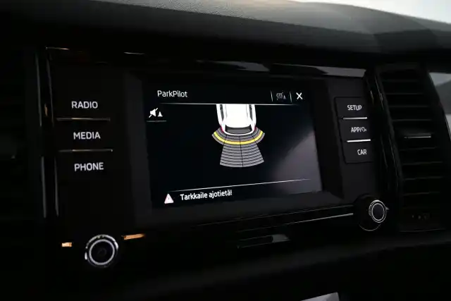 Valkoinen Maastoauto, Skoda Kodiaq – GOF-630