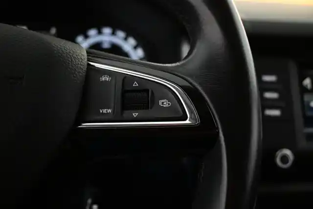 Valkoinen Maastoauto, Skoda Kodiaq – GOF-630