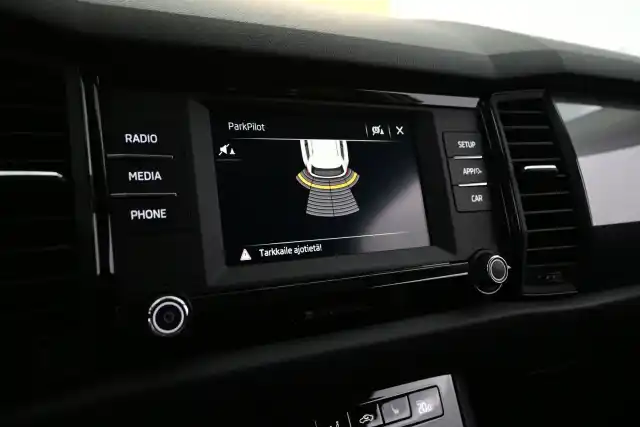 Valkoinen Maastoauto, Skoda Kodiaq – GOF-630