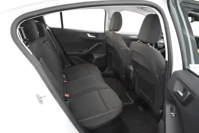 Valkoinen Viistoperä, Ford Focus – GOF-678