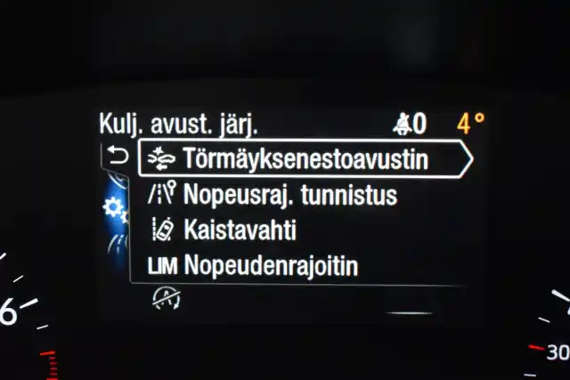 Valkoinen Viistoperä, Ford Focus – GOF-678