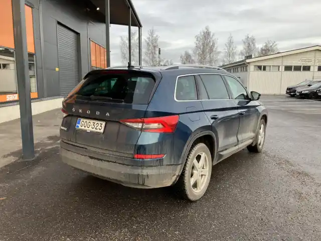 Sininen Maastoauto, Skoda Kodiaq – GOG-323