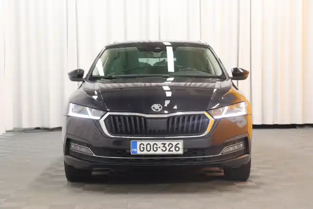 Musta Farmari, Skoda Octavia – GOG-326