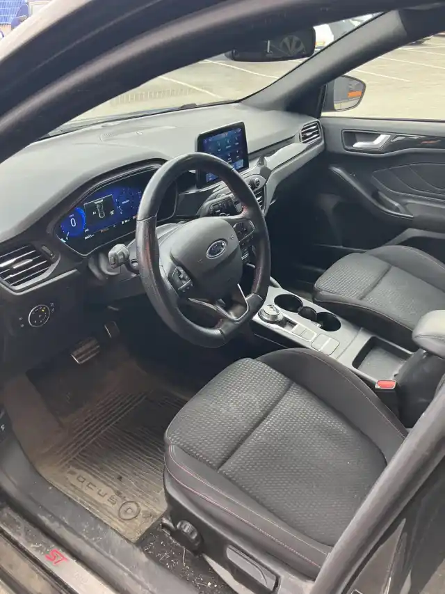 Musta Viistoperä, Ford Focus – GOG-435