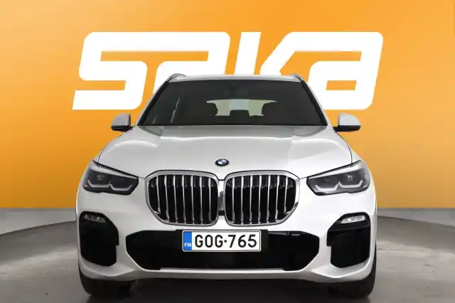 Valkoinen Maastoauto, BMW X5 – GOG-765