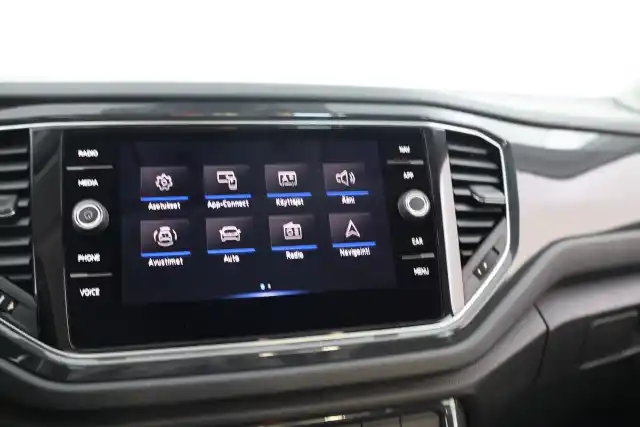 Sininen Maastoauto, Volkswagen T-Roc – GOH-551
