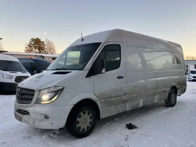 Valkoinen Kuorma-auto, Mercedes-Benz Sprinter – GOI-294