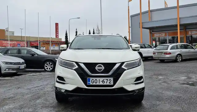 Valkoinen Maastoauto, Nissan Qashqai – GOI-672