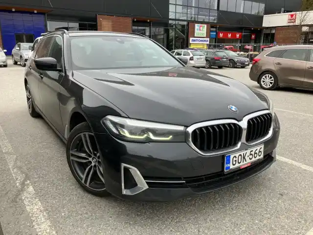 Musta Farmari, BMW 520 – GOK-566