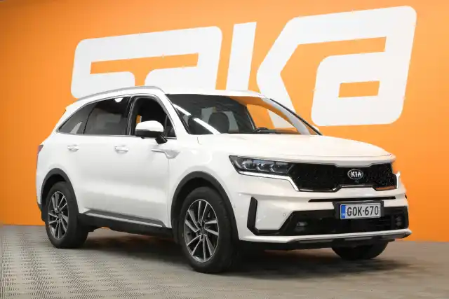 Valkoinen Maastoauto, Kia Sorento – GOK-670