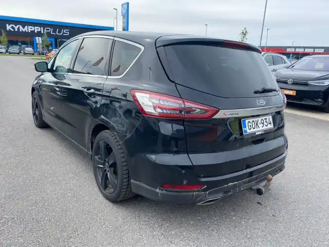 Musta Tila-auto, Ford S-Max – GOK-934