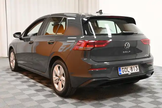 Harmaa Viistoperä, Volkswagen Golf – GOL-813