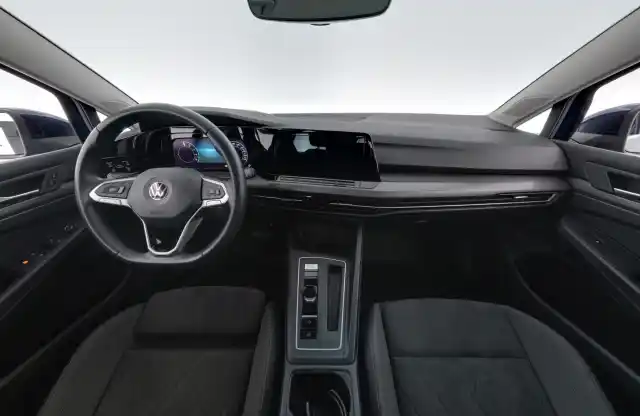Sininen Viistoperä, Volkswagen Golf – GOM-675