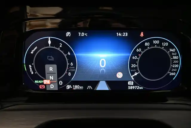 Sininen Viistoperä, Volkswagen Golf – GOM-675