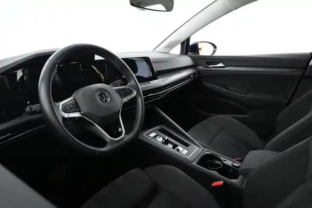Sininen Viistoperä, Volkswagen Golf – GOM-675