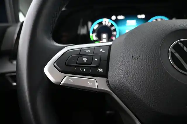 Sininen Viistoperä, Volkswagen Golf – GOM-675