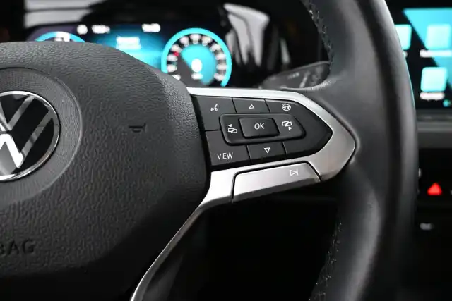 Sininen Viistoperä, Volkswagen Golf – GOM-675