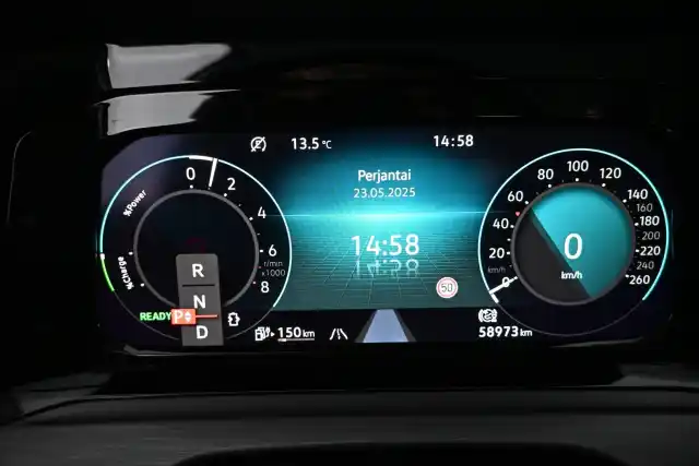 Sininen Viistoperä, Volkswagen Golf – GOM-675
