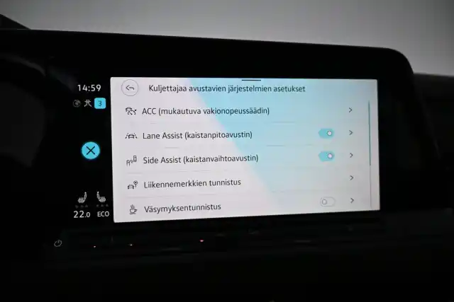 Sininen Viistoperä, Volkswagen Golf – GOM-675