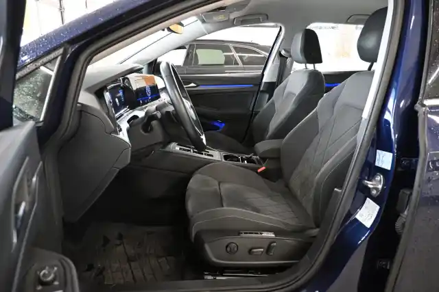Sininen Viistoperä, Volkswagen Golf – GOM-675