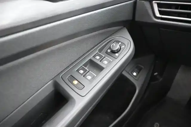 Sininen Viistoperä, Volkswagen Golf – GOM-675