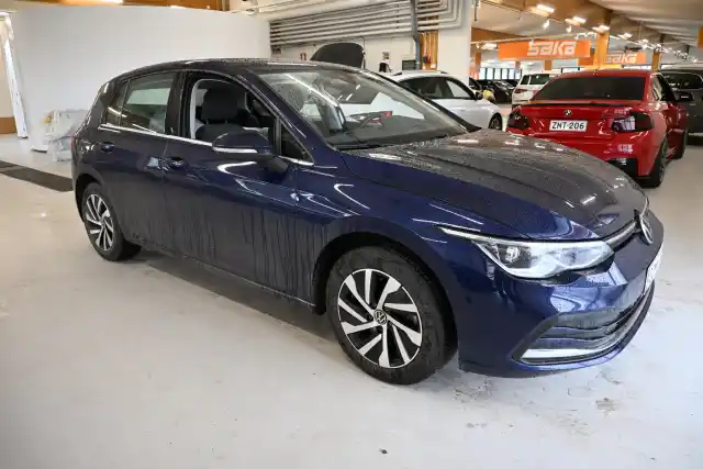 Sininen Viistoperä, Volkswagen Golf – GOM-675