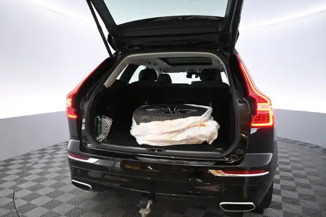 Musta Maastoauto, Volvo XC60 – GON-466