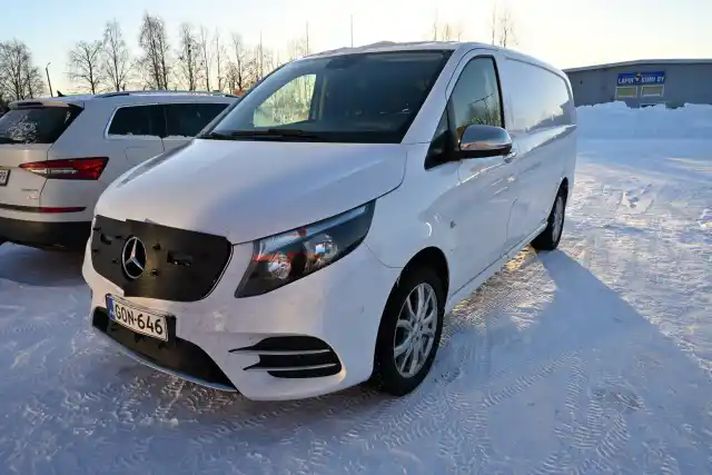 Valkoinen Pakettiauto, Mercedes-Benz Vito – GON-646