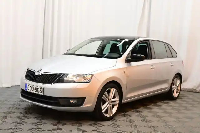 Harmaa Viistoperä, Skoda Rapid – GOO-805