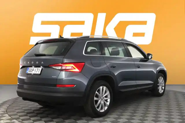 Harmaa Maastoauto, Skoda Kodiaq – GOP-171