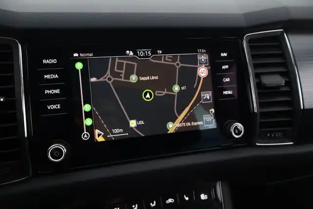 Harmaa Maastoauto, Skoda Kodiaq – GOP-171