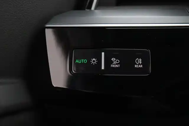 Musta Maastoauto, Audi e-tron – GOP-602
