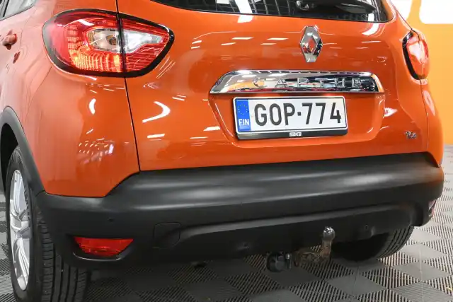 Oranssi Viistoperä, Renault Captur – GOP-774