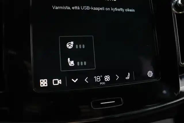 Musta Maastoauto, Volvo XC40 – GOR-541