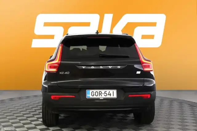 Musta Maastoauto, Volvo XC40 – GOR-541